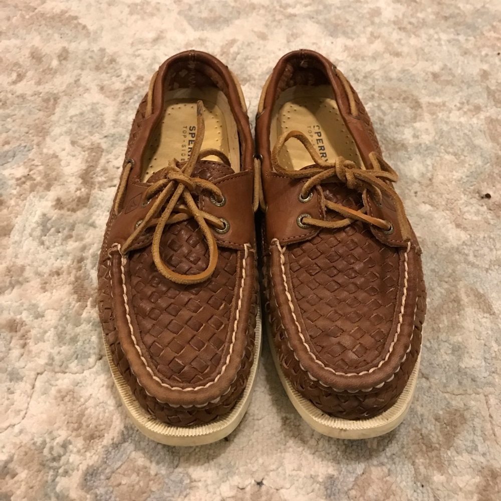 Leather boat shoe